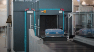 اسمیتز (هایمن) به‌همراه Neural Guard از هوش‌مصنوعی برای غربالگری چمدان‌ها کمک می‌گیرد